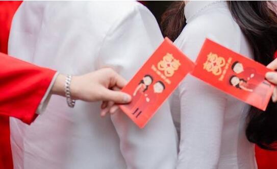 初中生结婚办婚宴 家长被批评教育