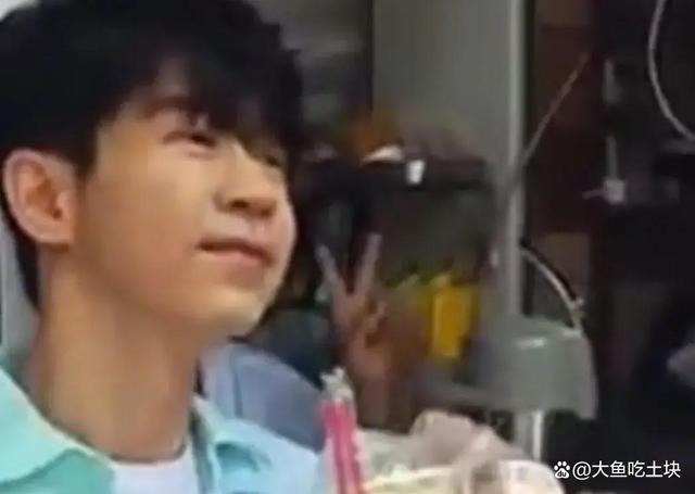 南京10元咖啡阿姨应邀去光良演唱会 音乐与善意的邂逅
