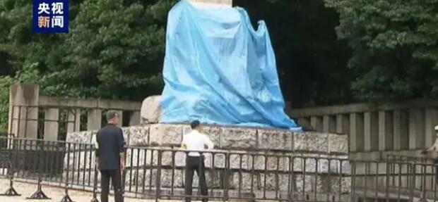 日本靖国神社被红漆涂写&ldquo;厕所&rdquo;