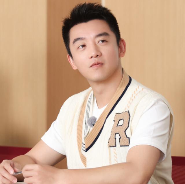 郑恺说要允许孩子自信 苗苗勇敢展风采