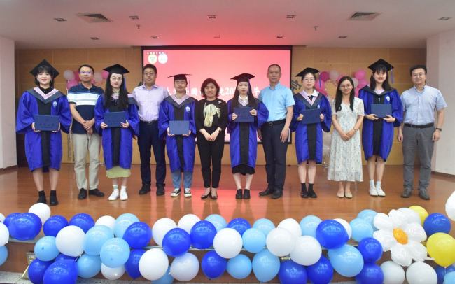 东南大学毕业典礼结尾有彩蛋 校友寄语引共鸣